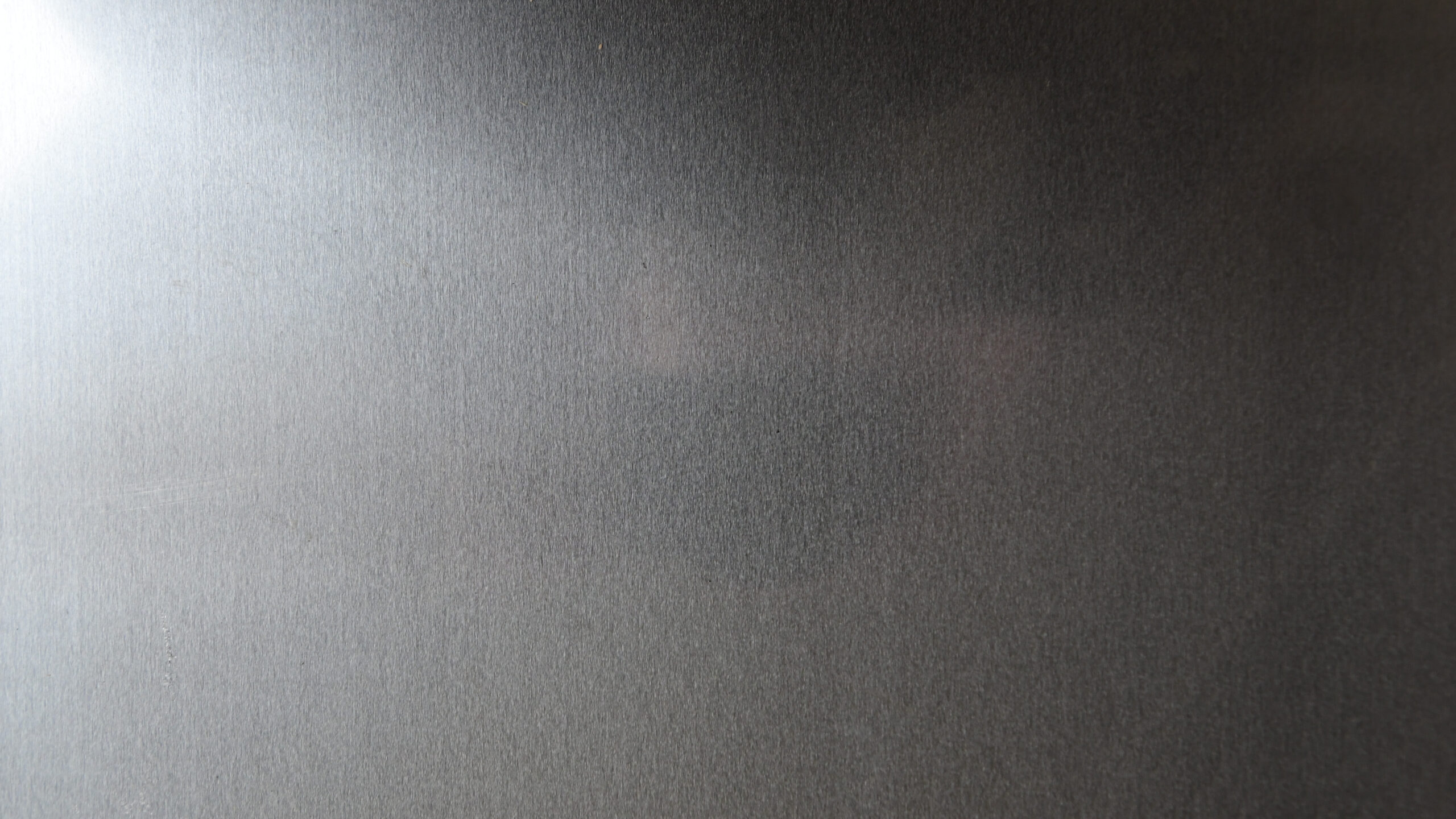 Wij werken met een breed scala aan hoogwaardige metaalsoorten, waaronder staal, roestvast staal (RVS), aluminium, sendzimir en Corten. Elk metaal heeft unieke eigenschappen die wij optimaal benutten om aan specifieke projectvereisten te voldoen.